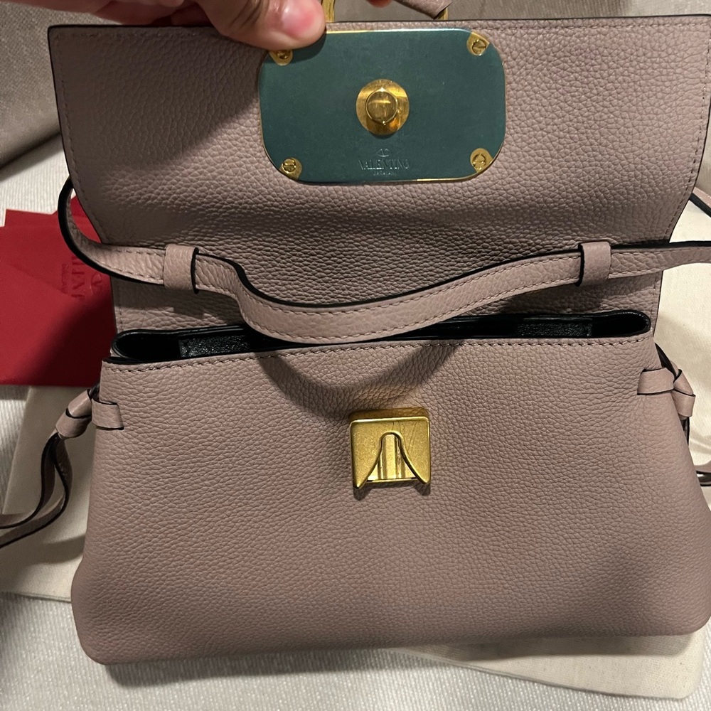 Valentino   VRing Small Crossbody Bag - Picture 5 of 11